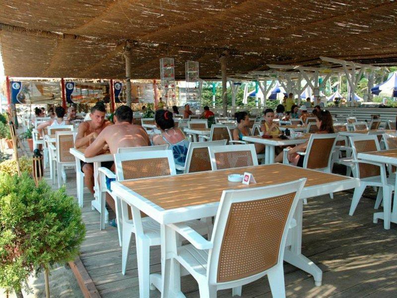 Vela Kryemëdhej