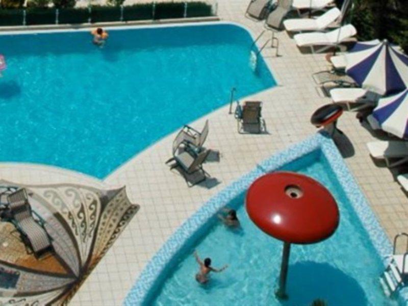 Hotel Vela Kryemëdhej